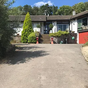 Guest house Villacai, Nailsea
